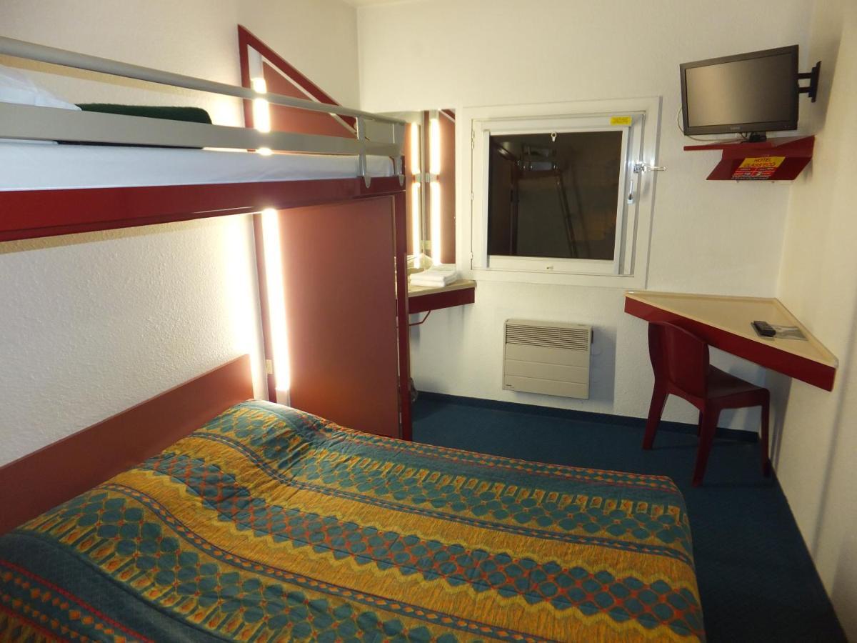 Formul'Eco Hotel Louvroil Ruang foto